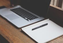 Dlaczego tak dużo pracy dla programistów? Dlaczego tak dużo pracy dla programistów?