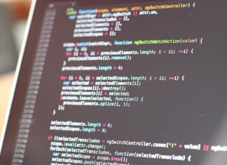 Czym różni się program komputerowy od algorytmu? Czym różni się program komputerowy od algorytmu?